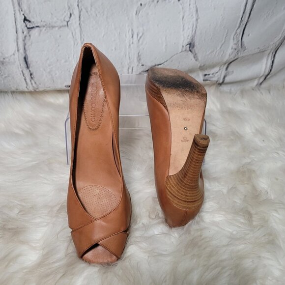 Corso Como Womens Sz 9.5 Tan Peep Toe Slip On Pumps Leather Heels Classic Office - Picture 8 of 12